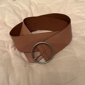 Gap cow leather belt